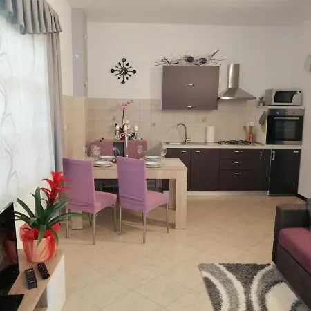 Apartment T&d *